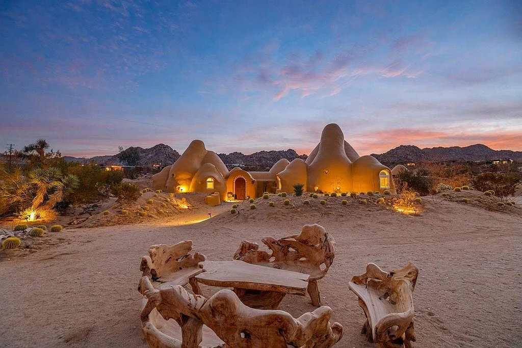 Star+Wars+Meets+at+Domes+in+Joshua+Tree+California