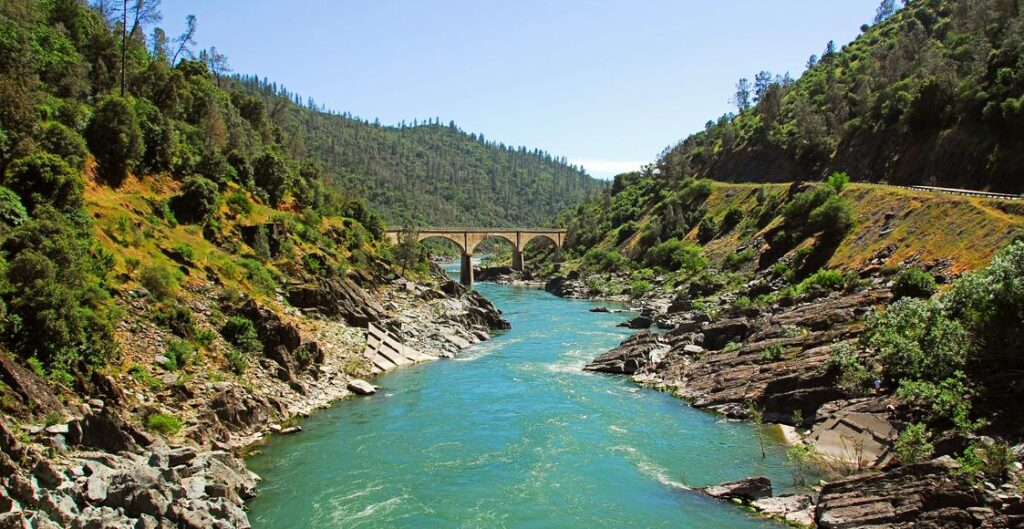 Gold Country se estende pela Highway